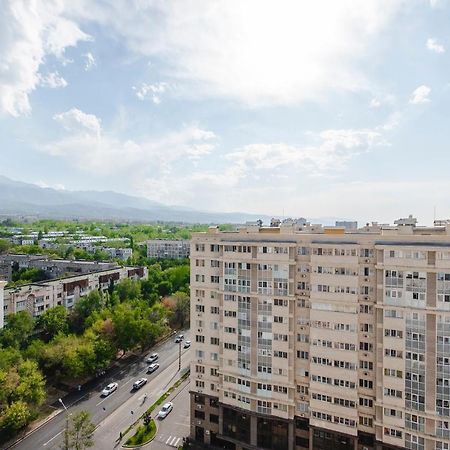 Razmestim В Жк Шахристан На 15 Этаже Almaty Eksteriør bilde