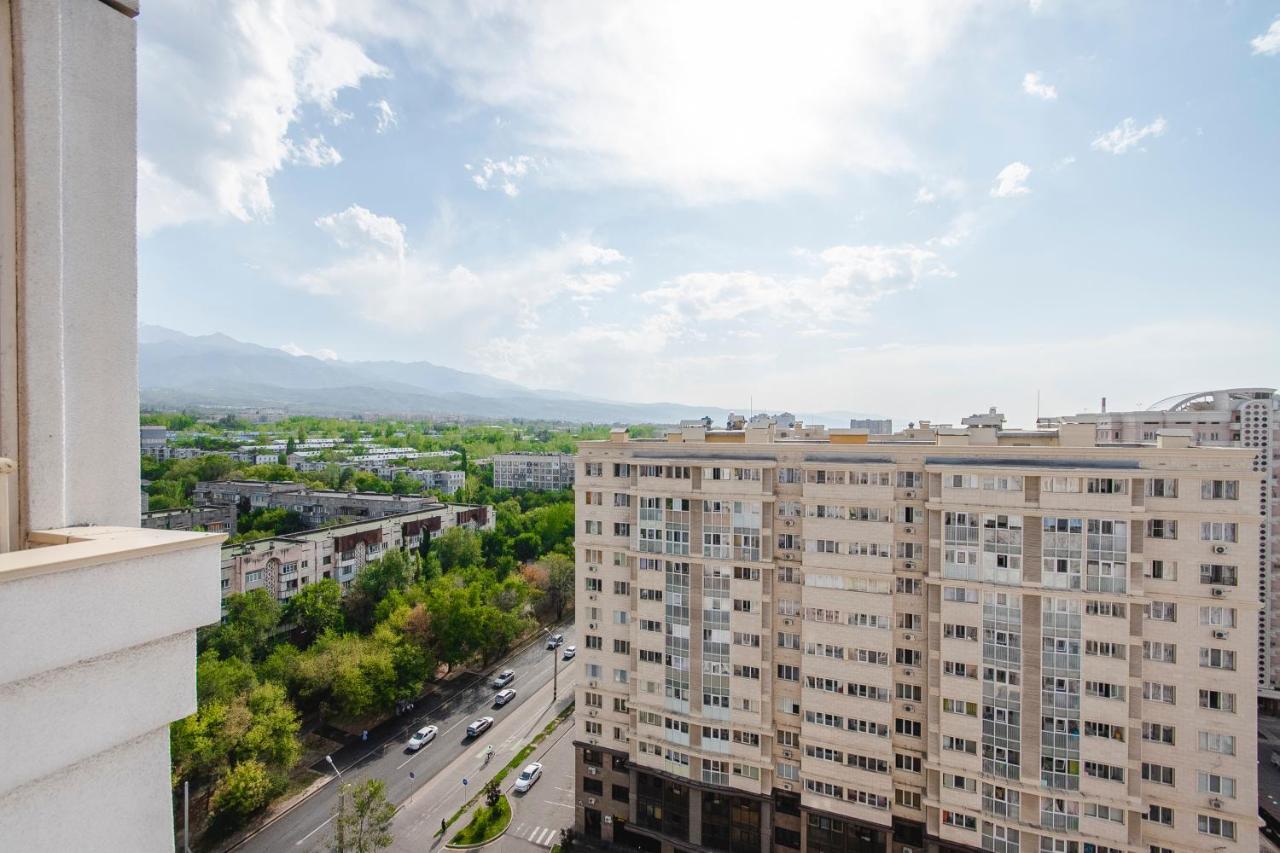 Razmestim В Жк Шахристан На 15 Этаже Almaty Eksteriør bilde